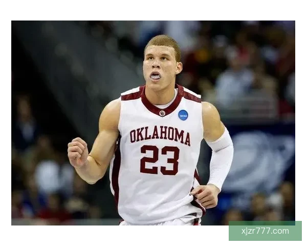 全队起立为卡斯尔庆祝三双创四项纪录 比肩邓肯19年 文班称其本就优秀